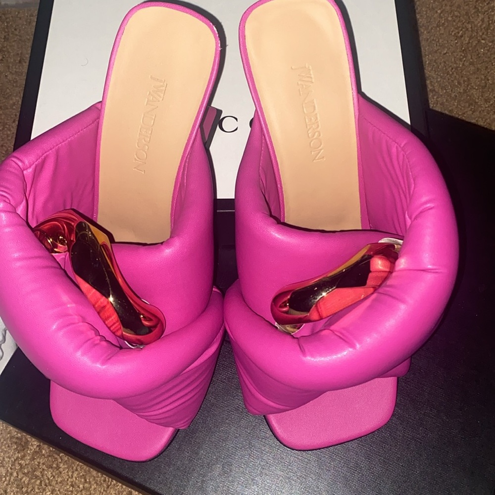 Sandals - Picture 4 of 4